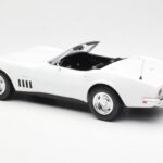 Chevrolet Corvette C3 Cabriolet Can-Am Bianco Norev 1:18 - image 5 of 6