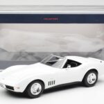 Chevrolet Corvette C3 Cabriolet Can-Am Bianco Norev 1:18 - image 6 of 6