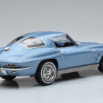Chevrolet Corvette C2 Sting Ray Blu Norev 1:18 - image 2 of 6