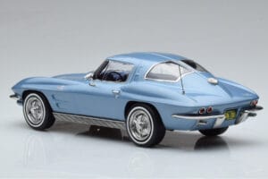 Chevrolet Corvette C2 Sting Ray Blu Norev 1:18 189050 Pressofusione — immagine 5 di 6