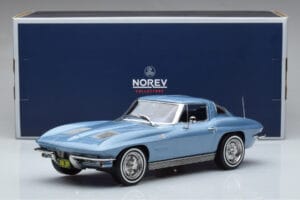 Chevrolet Corvette C2 Sting Ray Blu Norev 1:18 189050 Pressofusione — immagine 6 di 6