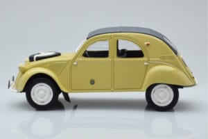 Citroen 2CV Sahara Giallo Otto 1:18 OT1027 Resina — immagine 3 di 6