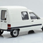 Citroen C15 D Bianco Otto 1:18 - image 2 of 6