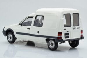 Citroen C15 D Bianco Otto 1:18 OT956 Resina — immagine 5 di 6