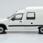 Citroen C15 E Bianco Otto 1:18 - image 3 of 6
