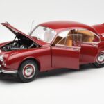 Daimler 250 V8 Rosso Paragon 1:18 PA-98312 - image 2 of 8