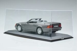 Teca Espositiva MCG 1:18 MCG99115 Pressofusione — immagine 9 di 11