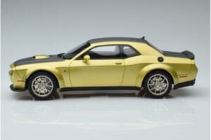 Dodge Challenger R/T Scat Pack Widebody 50° Anniversario GT Spirit 1:18 GT411 Resina — immagine 3 di 6