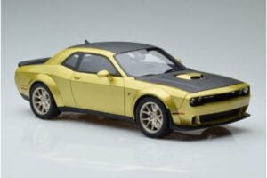Dodge Challenger R/T Scat Pack Widebody 50° Anniversario GT Spirit 1:18 GT411 Resina — immagine 4 di 6