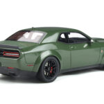 Dodge Challenger R/T SCAT Pack Widebody Verde GT Spirit 1:18 - image 2 of 5