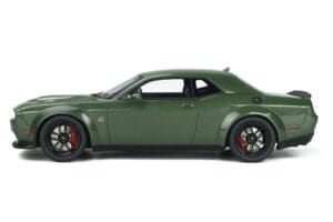 Dodge Challenger R/T SCAT Pack Widebody Verde GT Spirit 1:18 GT815 Resina — immagine 3 di 5