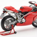 Ducati 999 Rosso Minichamps 1:12 - image 3 of 4