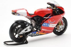 Ducati Desmosedici MotoGP Prova 2002 Minichamps 1:12 122020099 Pressofusione — immagine 3 di 4