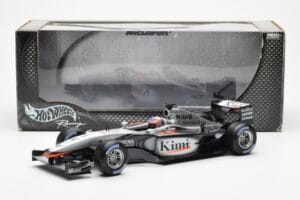 McLaren MP4/17D #6 K. Raikkonen F1 2003 Hot Wheels 1:18 B1650 Pressofusione — immagine 2 di 6