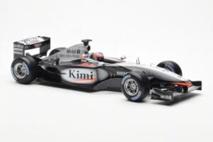 McLaren MP4/17D #6 K. Raikkonen F1 2003 Hot Wheels 1:18 B1650 Pressofusione — immagine 6 di 6