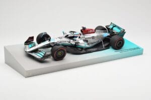 Mercedes AMG Petronas W13 E Performance #63 G. Russell Brazilian GP 1st Win 2022 Minichamps 1:18 113222163 Resina — immagine 2 di 4