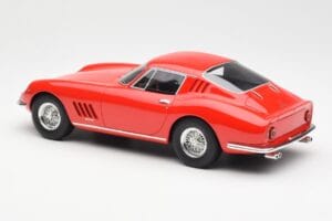 Ferrari 275 GTB Rosso CMR 1:18 CMR033 Pressofusione — immagine 5 di 6