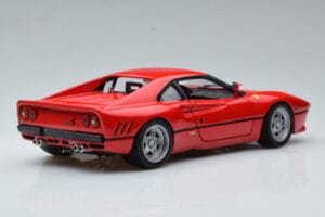 Ferrari 288 GTO Rosso Hot Wheels 1:18 J8248-0510 Pressofusione — immagine 3 di 10