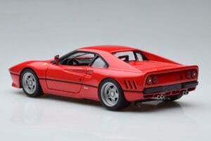 Ferrari 288 GTO Rosso Hot Wheels 1:18 J8248-0510 Pressofusione — immagine 6 di 10