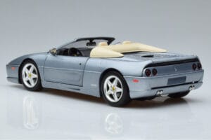 Ferrari F355 Spider Hot Wheels 1:18 23907 Pressofusione — immagine 6 di 7