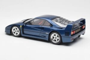 Ferrari F40 Blu GT Spirit 1:18 GT914 Resina — immagine 5 di 6