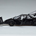 Ferrari F40 Lightweight Nero Kyosho 1:18 - image 4 of 12