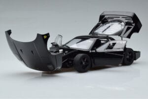 Ferrari F40 Lightweight Nero Kyosho 1:18 08412BK Pressofusione — immagine 9 di 12