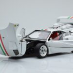 Ferrari F40 Bianco Perla Italy Kyosho 1:18 - image 2 of 8