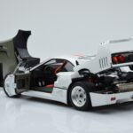 Ferrari F40 Bianco Perla Italy Kyosho 1:18 - image 5 of 8
