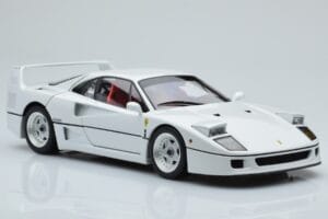 Ferrari F40 Bianco Perla Kyosho 1:18 08416PW-G Pressofusione — immagine 6 di 8