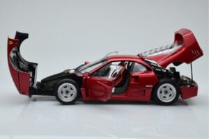 Ferrari F40 Rosso Metallizzato Asia Exclusive Kyosho 1:18 08416RM-G Pressofusione — immagine 4 di 14