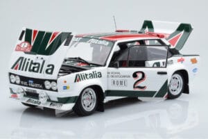 Fiat 131 Abarth Alitalia #2 W. Röhrl / C. Geistdörfer Rally Monte Carlo 1978 Kyosho 1:18 08376G Pressofusione — immagine 2 di 10