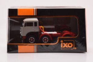 Fiat 690 T1 Bianco IXO 1:43 TR176 Pressofusione — immagine 4 di 4
