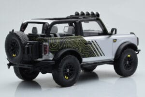 Ford Bronco RTR Iconic Argento GT Spirit 1:18 GT404 Resina — immagine 2 di 6
