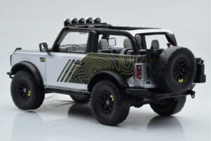 Ford Bronco RTR Iconic Argento GT Spirit 1:18 GT404 Resina — immagine 5 di 6