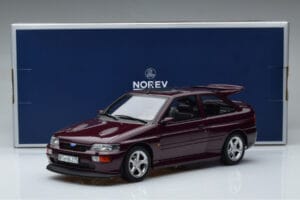 Ford Escort RS Cosworth Viola Norev 1:18 182778 Pressofusione — immagine 6 di 6