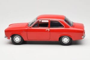 Ford Escort Mk1 RHD Rosso Minichamps 1:18 150081070 Pressofusione — immagine 4 di 8