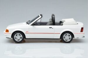 Ford Escort Mk4 XR3i Cabriolet Otto 1:18 OT398 Resina — immagine 3 di 6