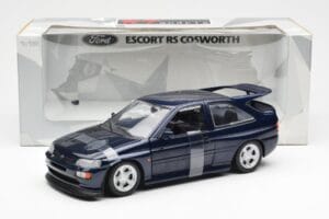 Ford Escort RS Cosworth Blu Metallic UT Models 1:18 180082101-R1 Pressofusione — immagine 2 di 6