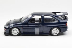 Ford Escort RS Cosworth Blu Metallic UT Models 1:18 180082101-R1 Pressofusione — immagine 3 di 6