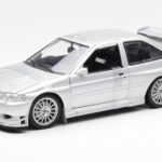 Ford Escort RS Cosworth Versione Stradale Argento UT Models 1:18