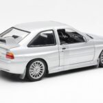 Ford Escort RS Cosworth Versione Stradale Argento UT Models 1:18 - image 5 of 6