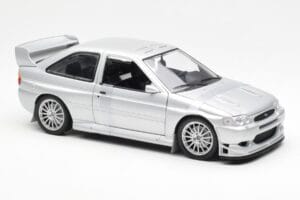 Ford Escort RS Cosworth Versione Stradale Argento UT Models 1:18 22706 Pressofusione — immagine 6 di 6