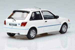 Ford Fiesta Mk3 XR2i Otto 1:18 OT967 Resina — immagine 2 di 6