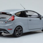 Ford Fiesta ST2000 Grigio Otto 1:18 - image 2 of 6