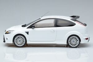 Ford Focus RS Mk2 Bianco Otto 1:18 OT977 Resina — immagine 3 di 6
