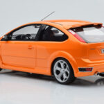 Ford Focus Mk2 ST 2.5 Electric Arancione Otto 1:18 - image 5 of 6