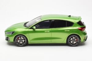 Ford Focus Mk5 ST Phase 2 Mean Verde Otto 1:18 OT450 Resina — immagine 3 di 6