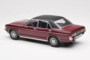Ford Granada Mk1 Rosso Scuro Metallizzato Nero Opaco MCG 1:18 MCG18393 Pressofusione — immagine 5 di 6