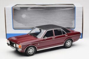 Ford Granada Mk1 Rosso Scuro Metallizzato Nero Opaco MCG 1:18 MCG18393 Pressofusione — immagine 6 di 6